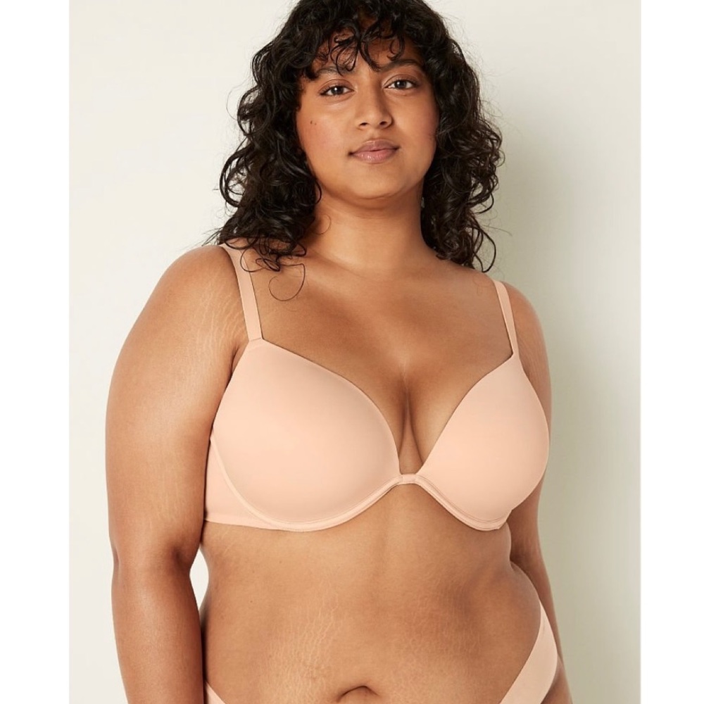 VS Pink Wear Everywhere Super Push-Up Bra